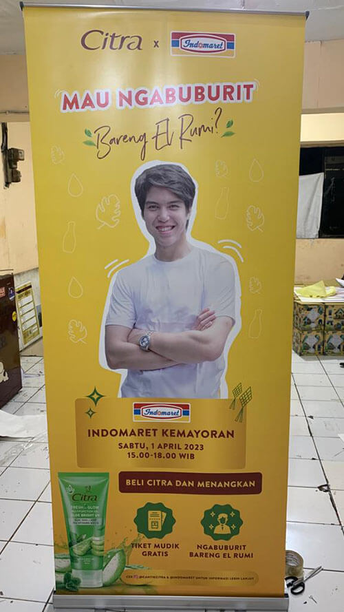 Roll Up Banner (7) Roll Up Banner (7)