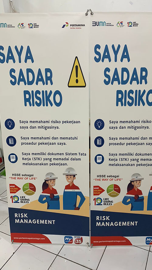 X BANNER (10) X BANNER (10)