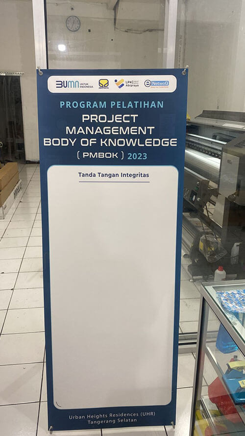 X BANNER (28) X BANNER (28)